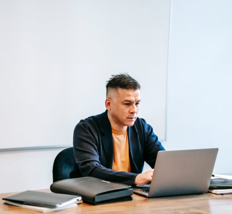 Helvetios member makes Unemployment Insurance and Pension Contributions